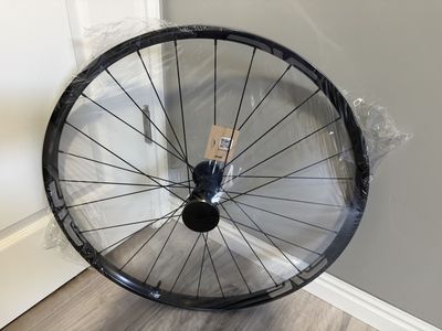 ENVE M6 Carbon Mountain Bike Wheelset - Tubeless Ready, Made in USA