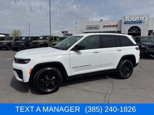 2026 Jeep Grand Cherokee Laredo