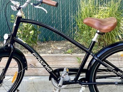 Electra Townie Balloongg 7i EQ Bike Premium Comfort Cruiser, Internal Gears, Built-in Lights Bicycle