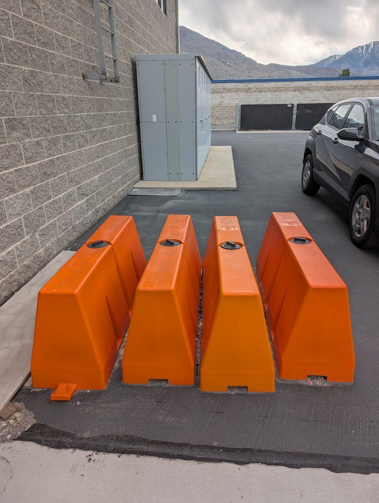 Four Uline h-4583 Water Barriers