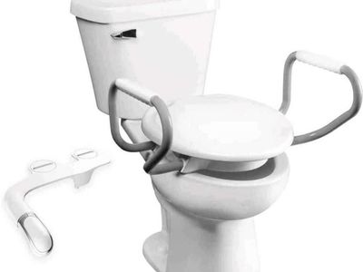 Bemis Raised Toilet Seat with Bidet attachment