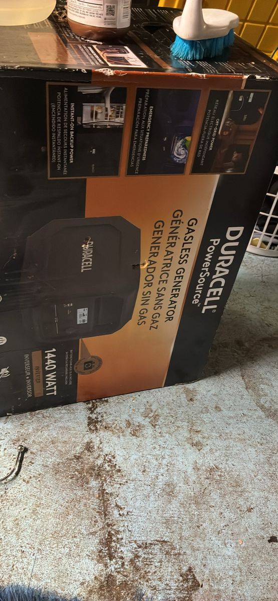 Portable Duracell  gas-less Generator 1440 WATT