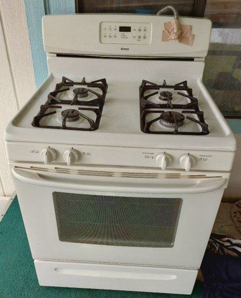 Kenmore self-cleaning gas range
