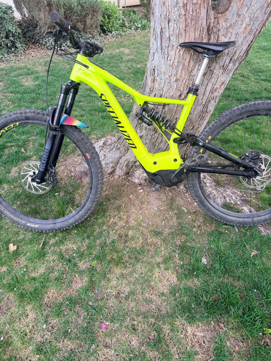 Specilized Levo E-Bike $2500 LG