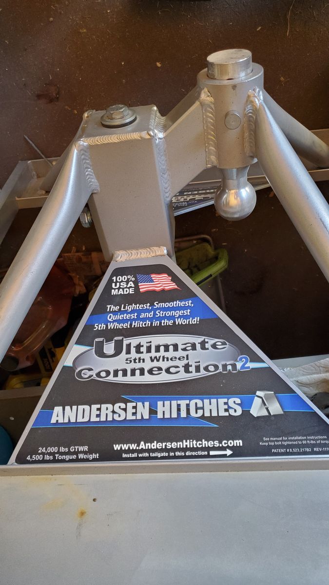 Fifth-Wheel Trailer Hitch