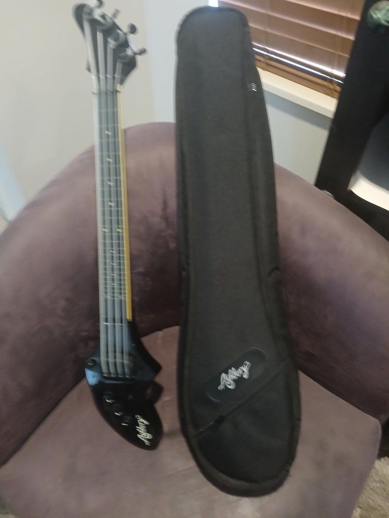 Fender Ashbory Fretless Bass Guitar Black w/ Gig Bag, Designed and Distributed by Fender