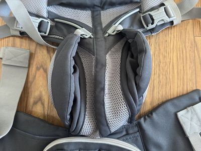 Ergobaby Baby Carrier — Like New
