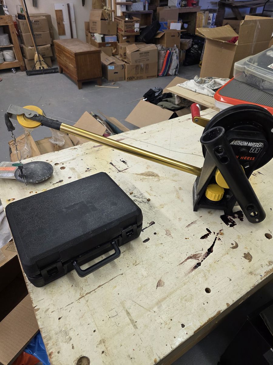Penn down rigger,lowrance fish finder