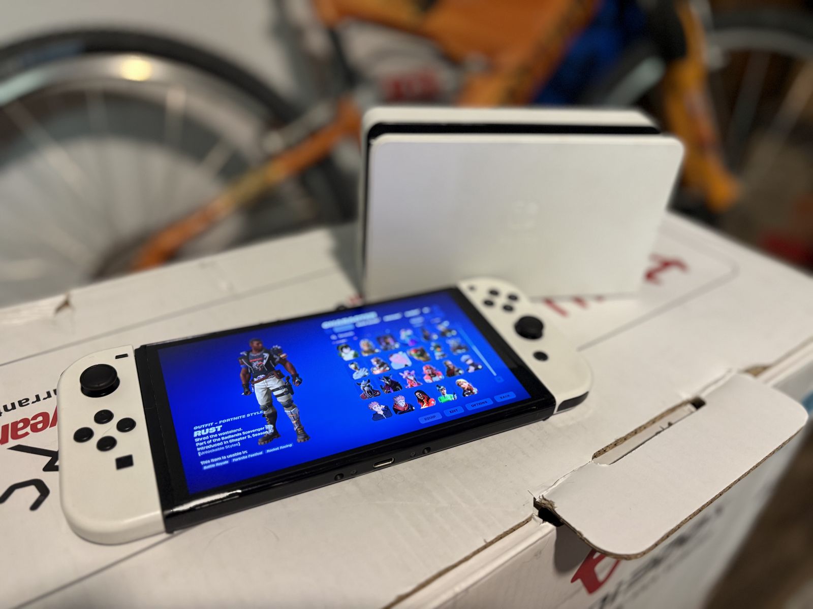 Nintendo Switch w/Dock + Smash Bros Works Perfect