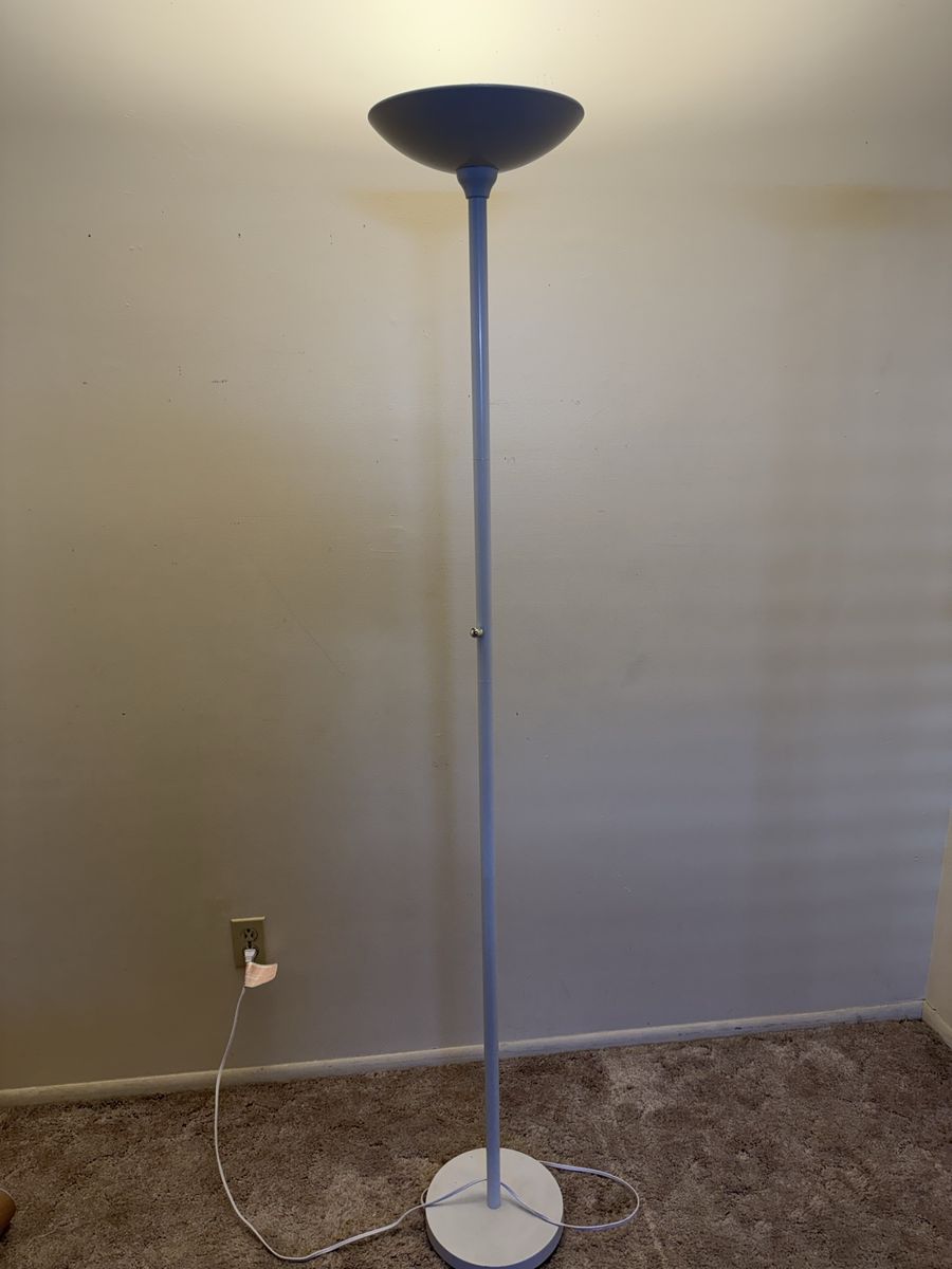 70 inch dimmable LED floor lamp (white)
