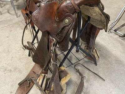 Longhorn 16” saddle