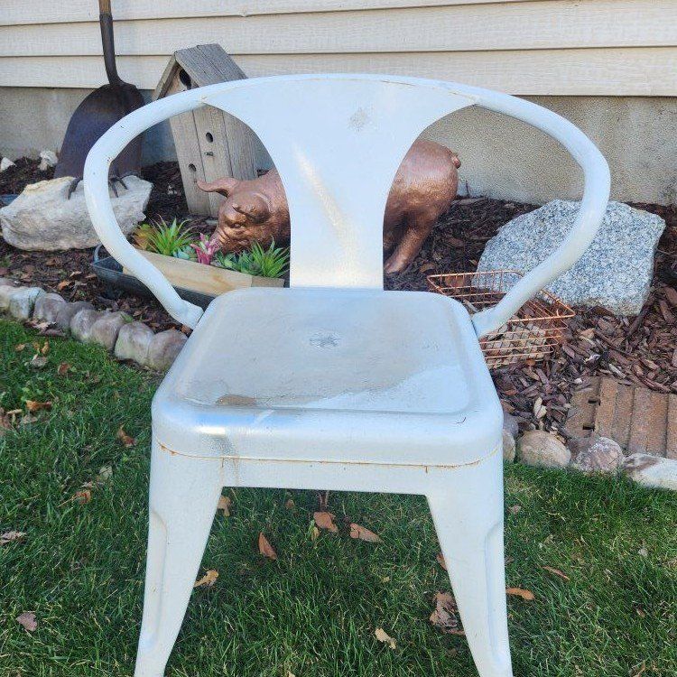Children's metal desk chair