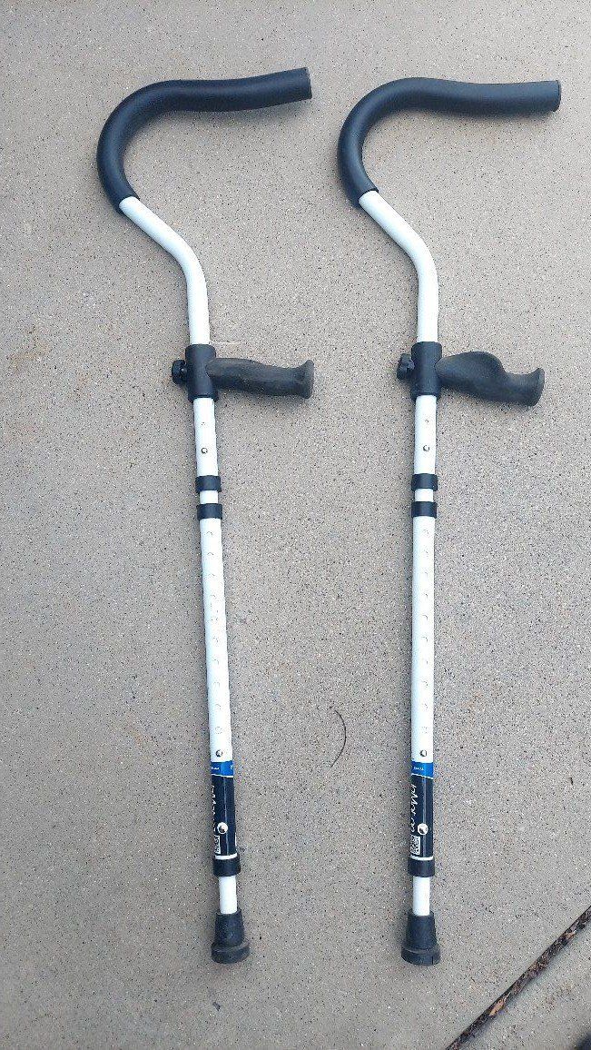 In Motion Millennial Crutches