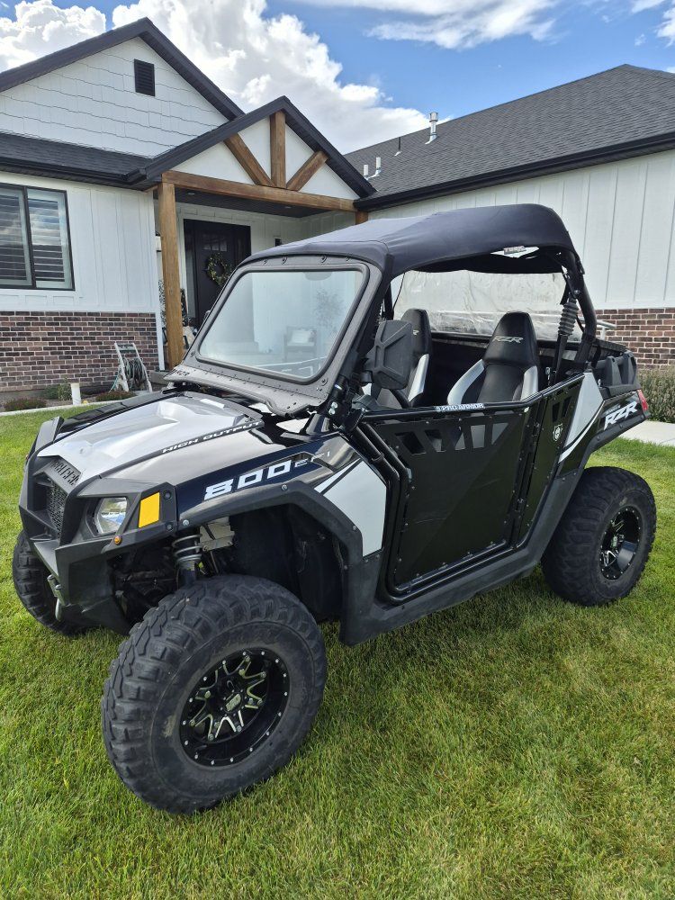 2012 Polaris Ranger RZR 800 EFI Side-by-Side UTV with Top, Doors, and Winch. 50" trail model.