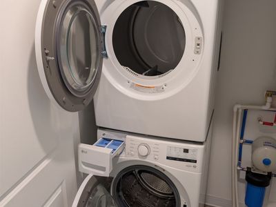 LG Front Load Washer Dryer (stack kit included)