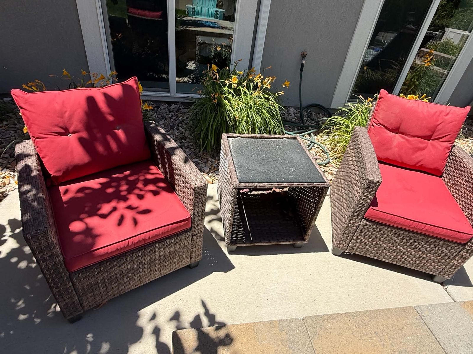 Patio chairs and tables set