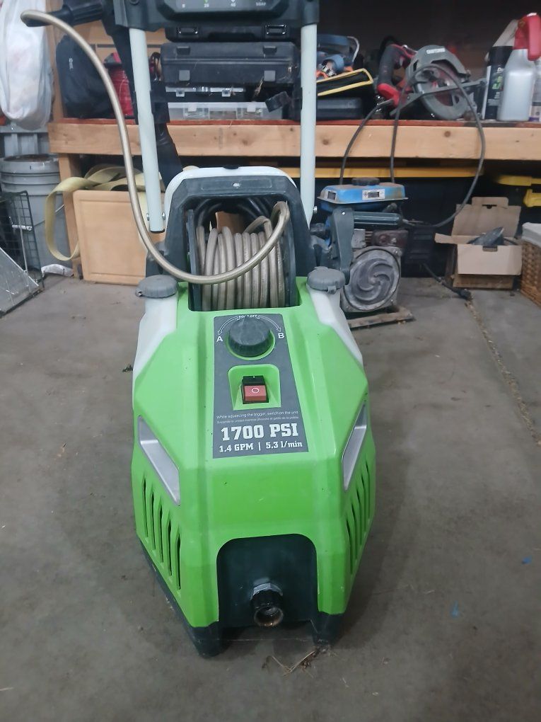 Greenworks 1700 PSI 1.4 GPM Electric Pressure Washer with Hose Reel