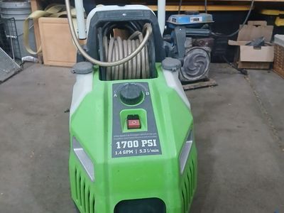 Greenworks 1700 PSI 1.4 GPM Electric Pressure Washer with Hose Reel