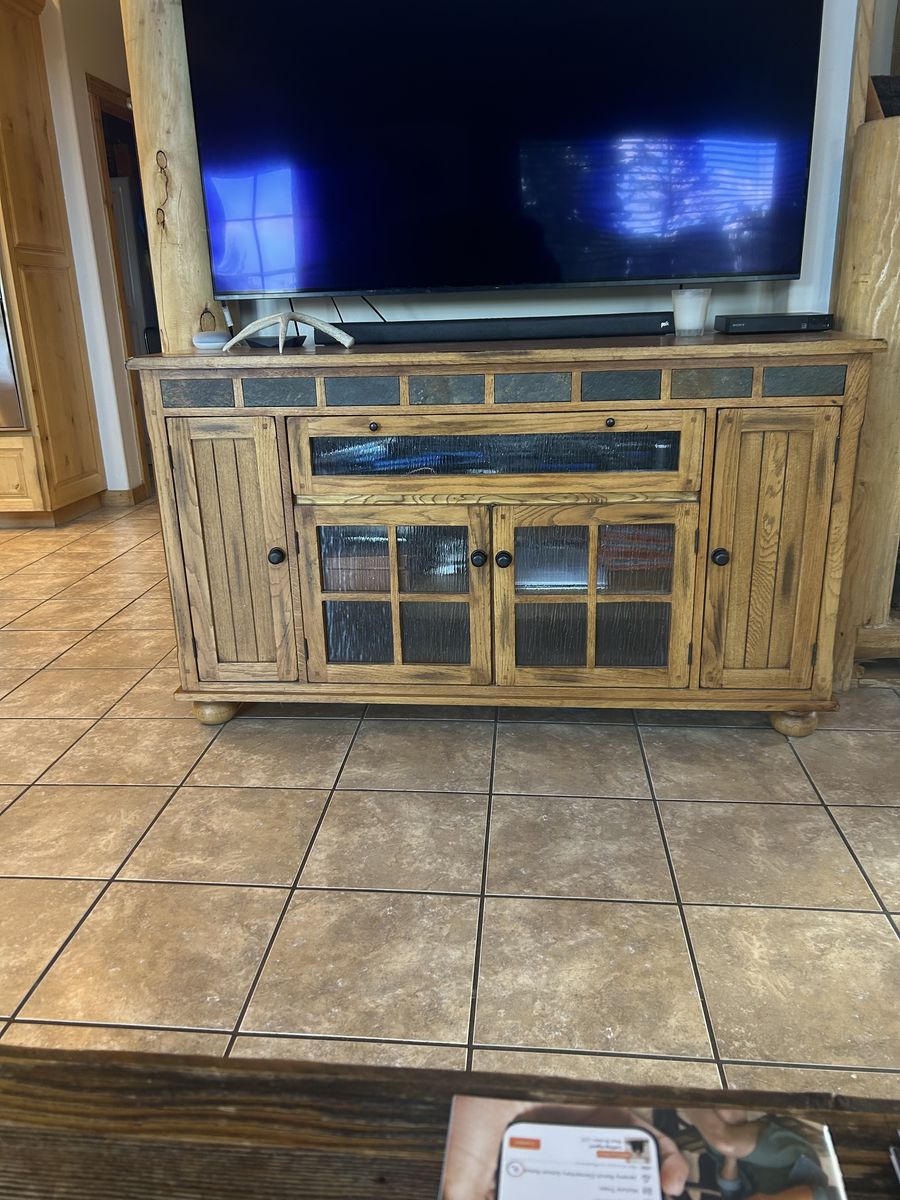 Entertainment center