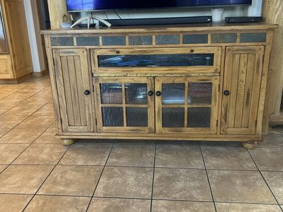 Entertainment center