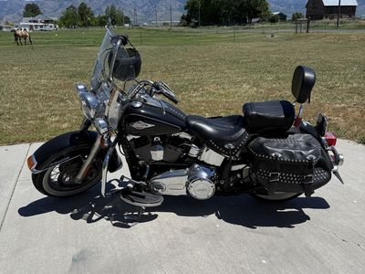 Harley-Davidson Softail Heritage Classic FLSTC Motorcycle - Low Miles, Saddlebags, Windshield