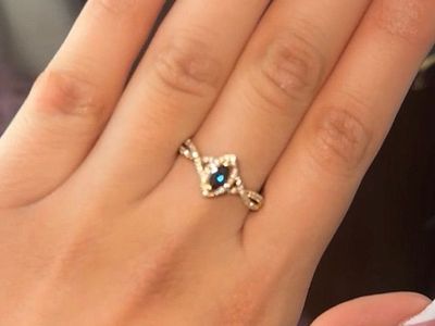 Gold Ring/ Jewelry/diamonds/sapphire/gold