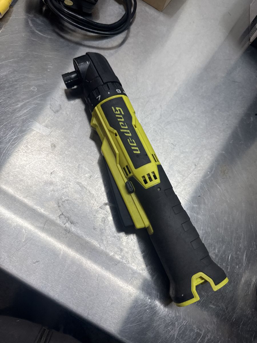 snap on right angle screwdriver bit driver