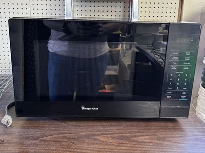 Magic Chef HMM1110B 1000W Countertop Microwave - Black, Works Great