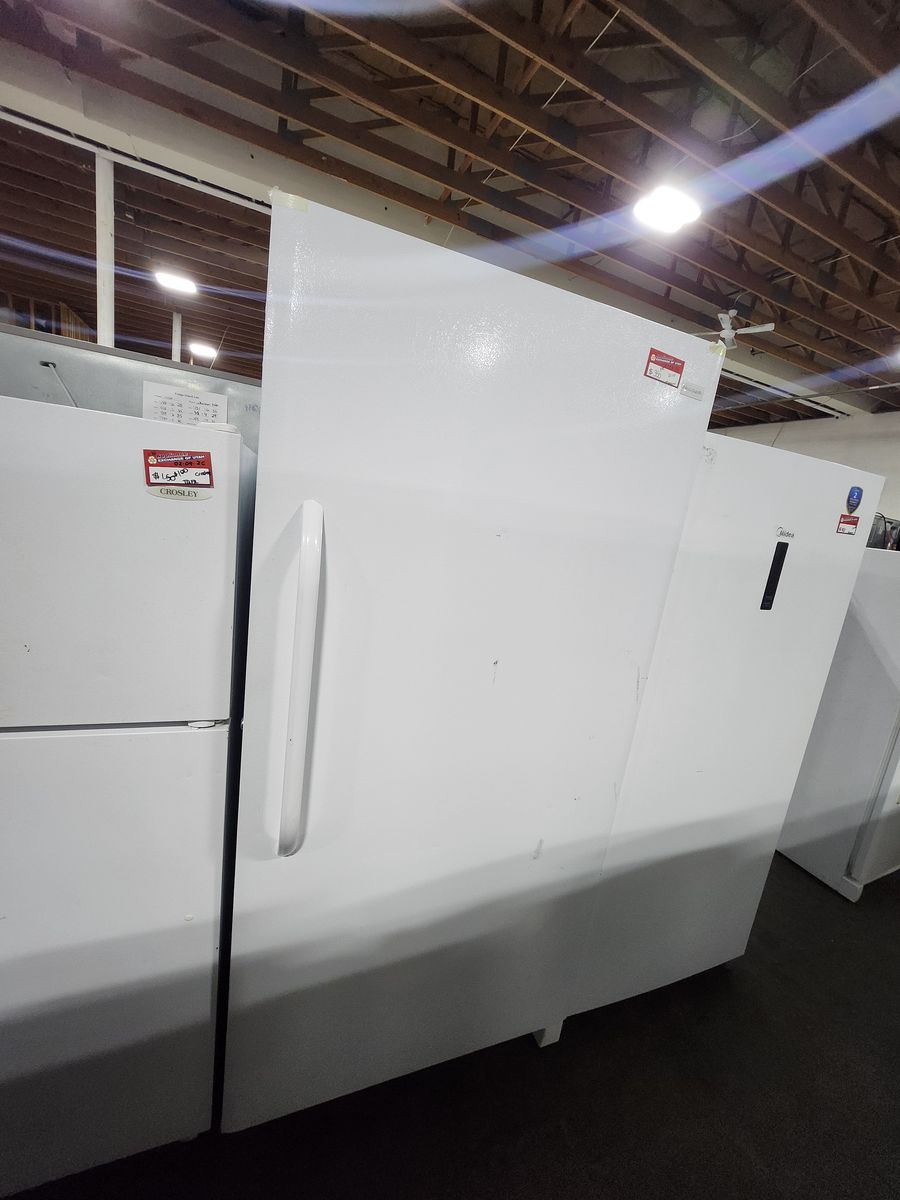 GREAT FRIGIDAIRE UPRIGHT 21 CF FREEZER! NOT FROST FREE