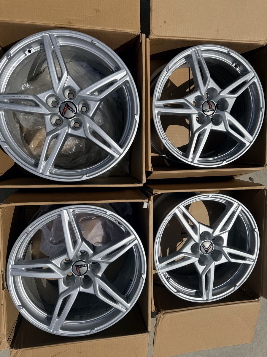 C8 corvette wheels
