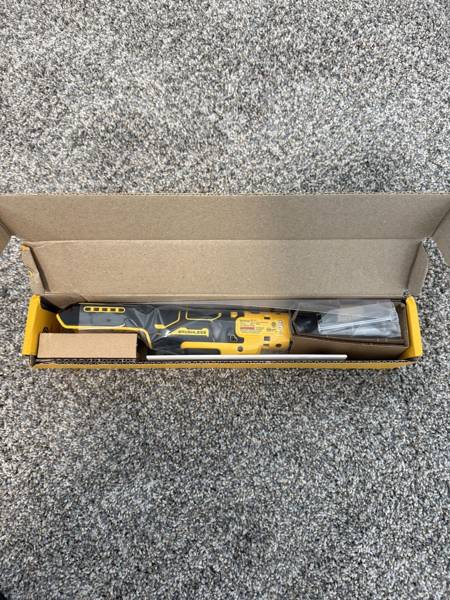 DEWALT 20-Volt Cordless 3/8 in. to 1/2 in. Ratchet