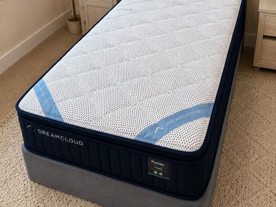 Dreamcloud Premier Hybrid Twin XL mattress (I have 2!)
