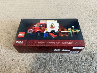 Lego Set and Minifigs