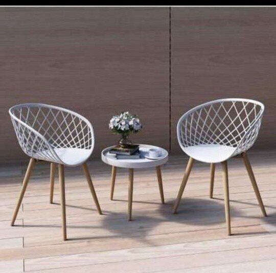 new heavy duty 2 white Indoor or outdoor chairs