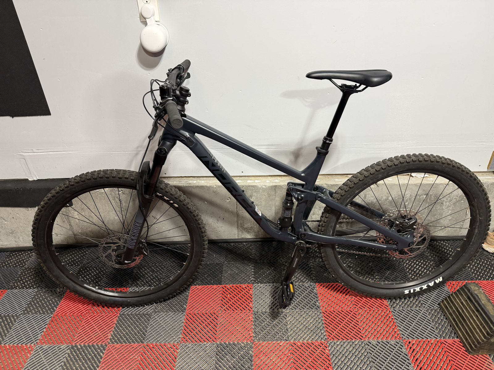 Norco FS2 Full Suspension Mountain Bike