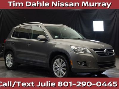 2011 VOLKSWAGEN TIGUAN SEL 4Motion