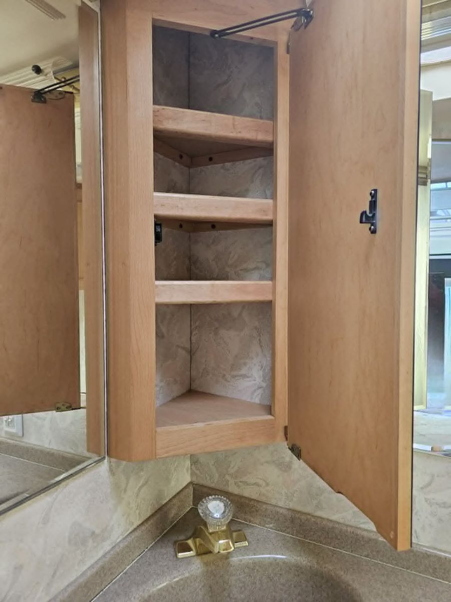Main image 12