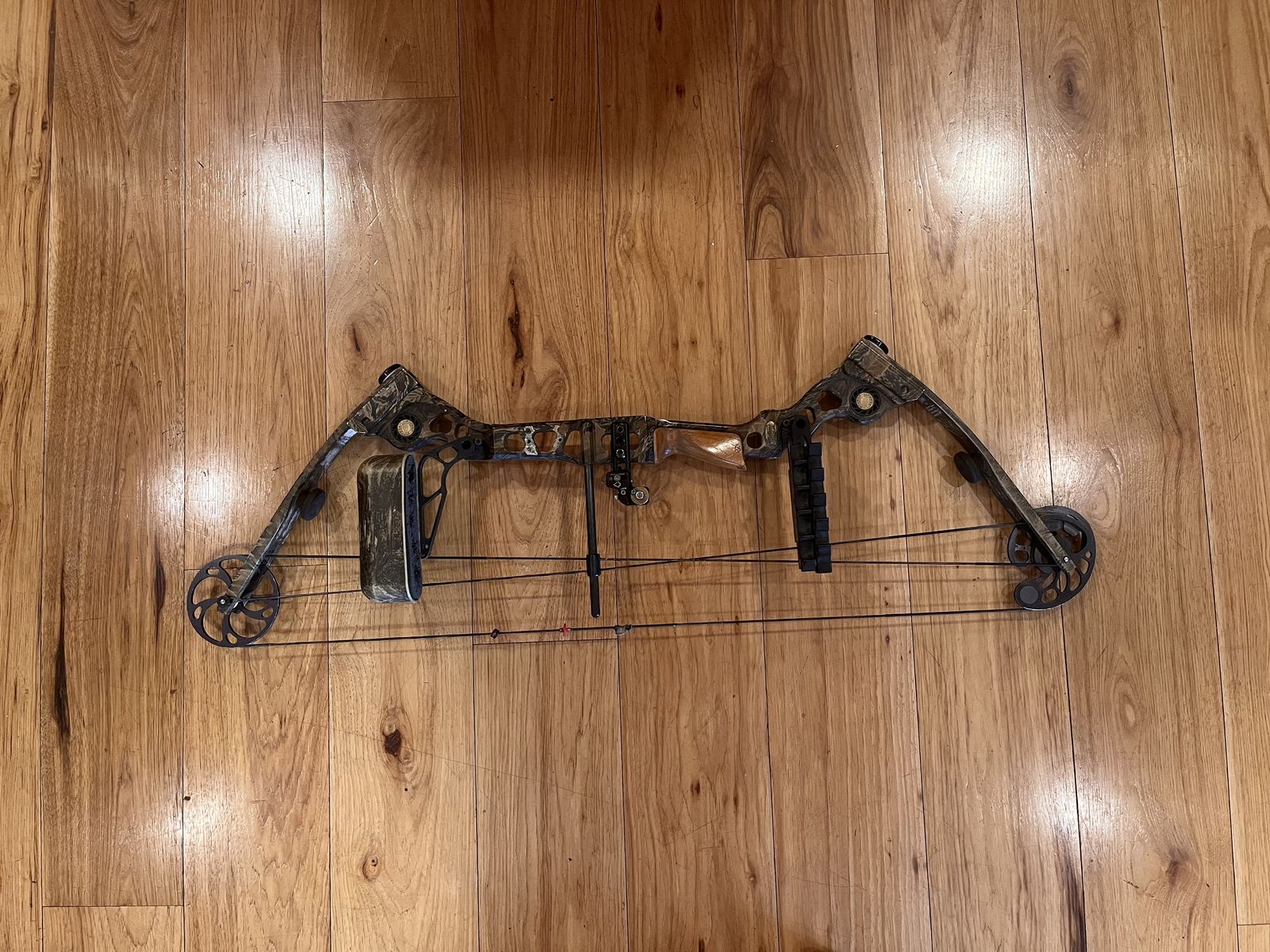 Matthews Q2 Real Tree Camo Hunting Bow
