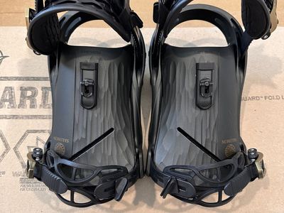 Salomon Nova Snowboard Bindings - Black - Excellent Condition - Gold Buckles - women’s