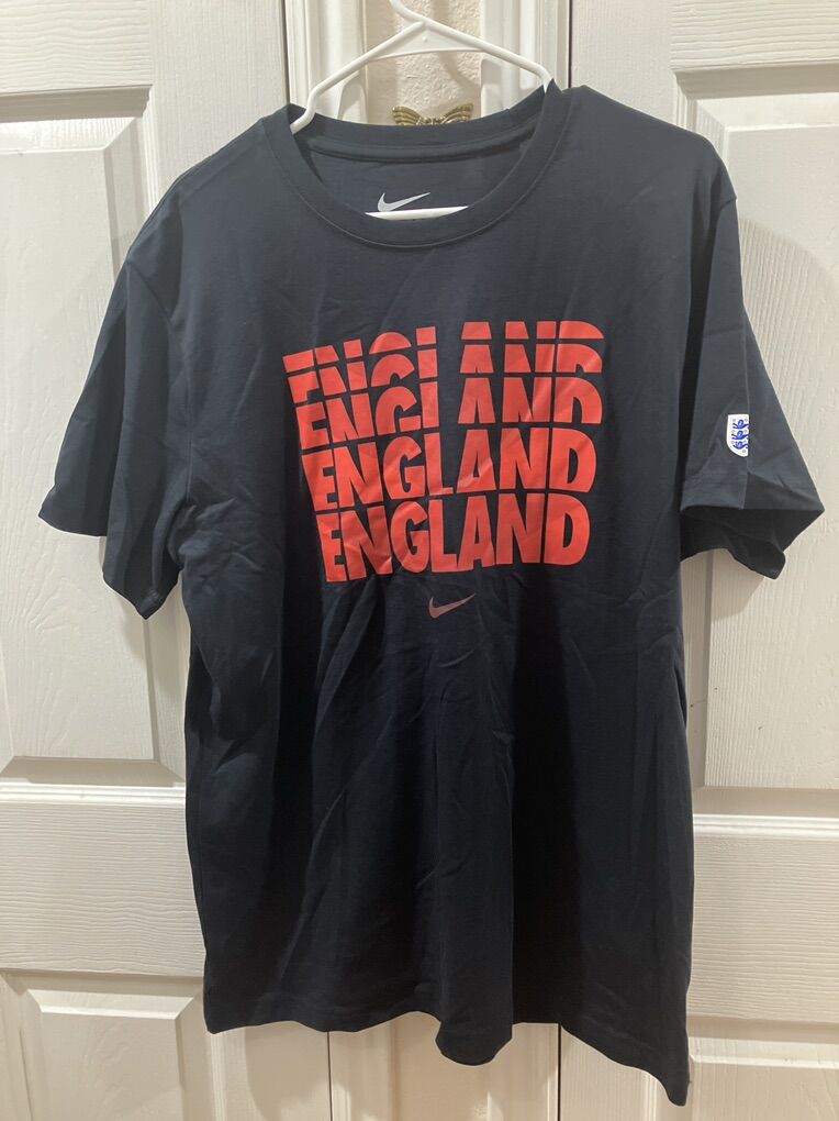 Vintage Black & Red Nike England  Shirt Size XL