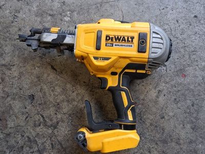 DeWalt 21° Brushless Motor Round Head Framing Nailer
