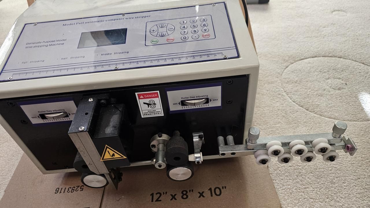 Computerized Wire Cutting Stripping Machine