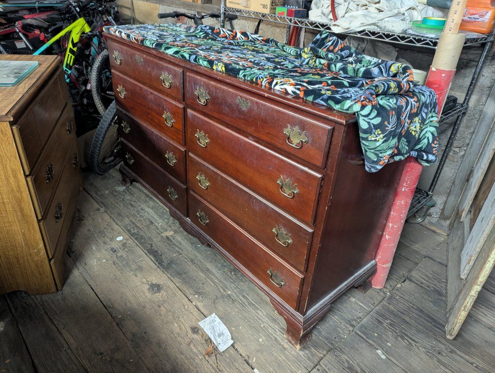Main image 3