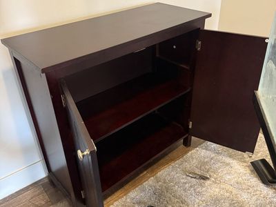 Storage cabinet