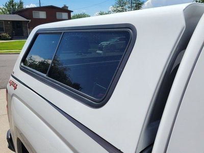 Truck shell topper in great condition