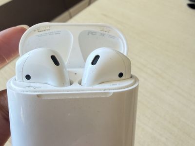 Reduced>> Genuine Apple Airpods Gen 2