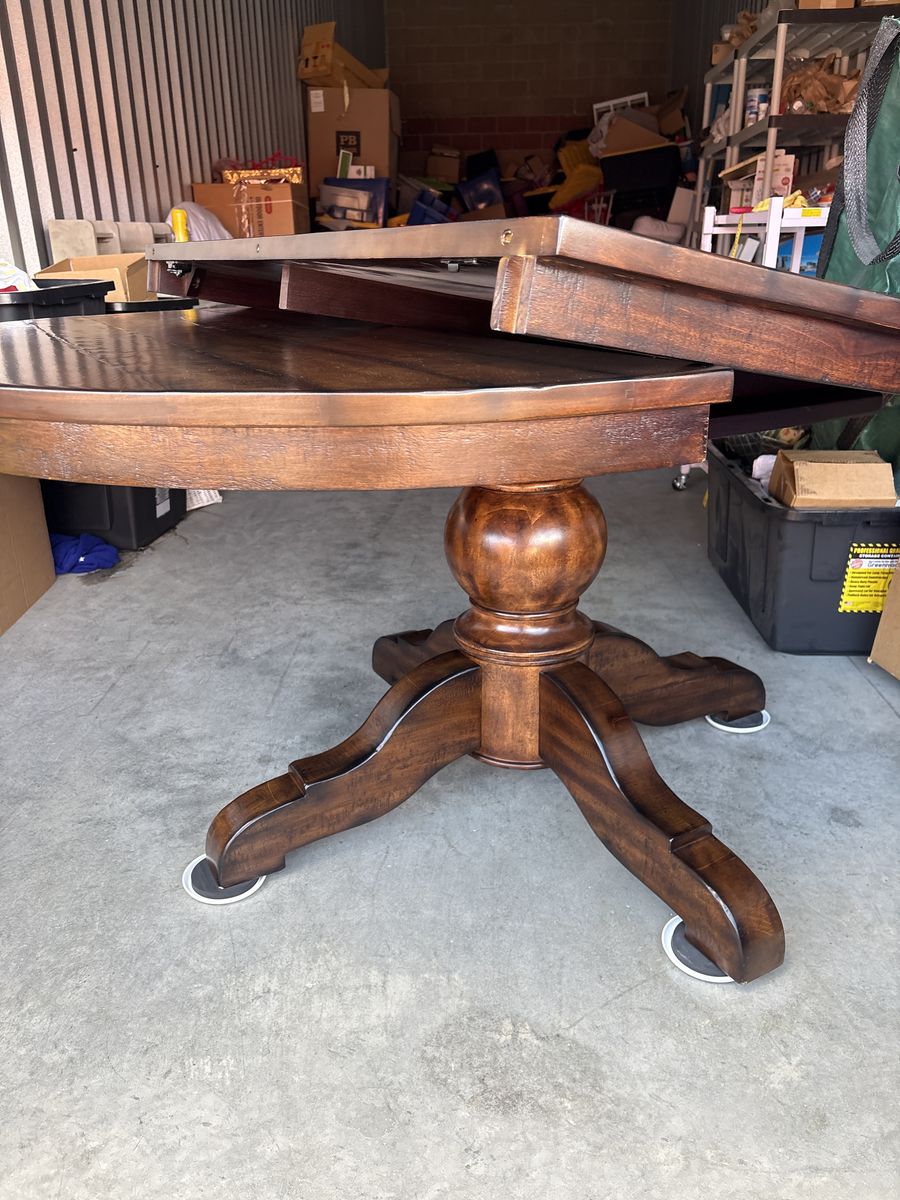 Pottery Barn Rustic Mahogany Dining Table 48-72