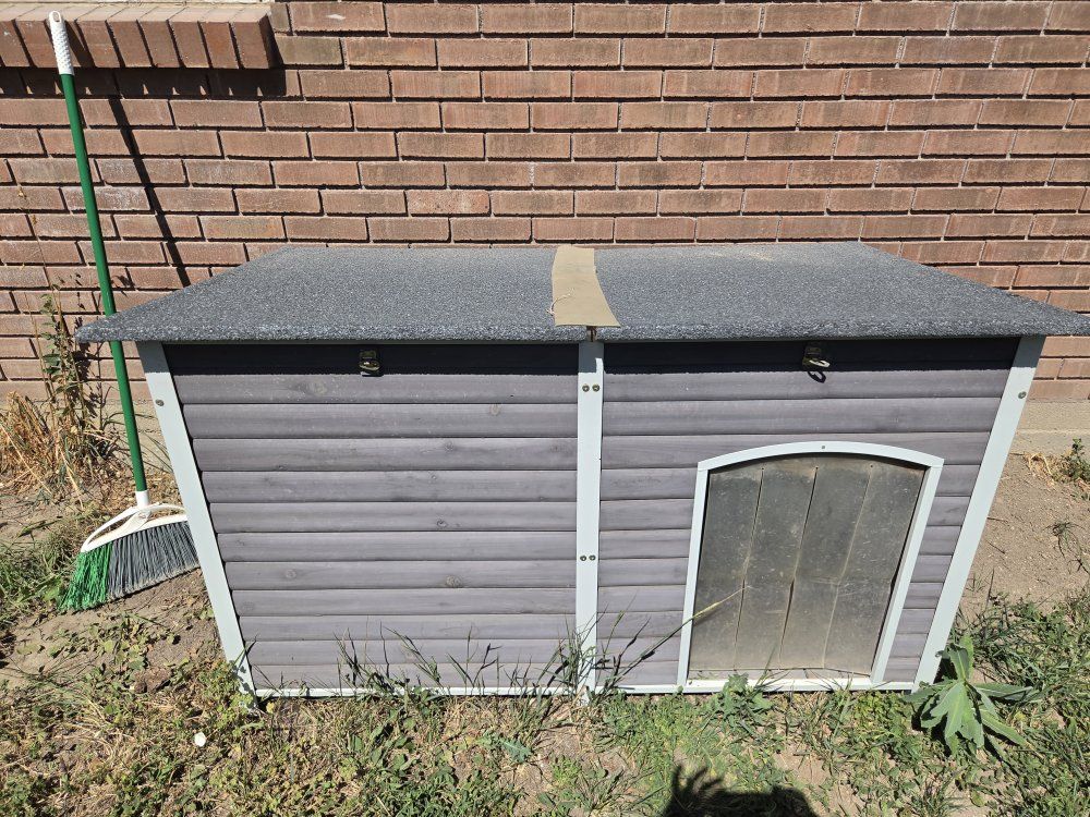 Outdoor Dog House (Size L-XL)