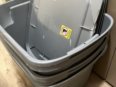 5 Gray Plastic Storage Totes 3 with Lids (1 lid duck taped) - 18 Gallon