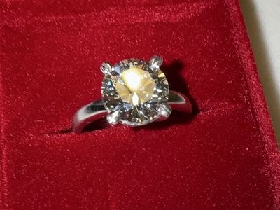 3.4 Carat Round Briliant Cut Lab Grown Diamond